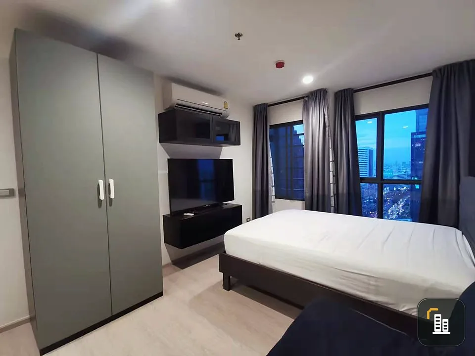 For sale, for rent, Rhythm Asoke 2, North side, high floor, full facilities, good price, you must reserve now.