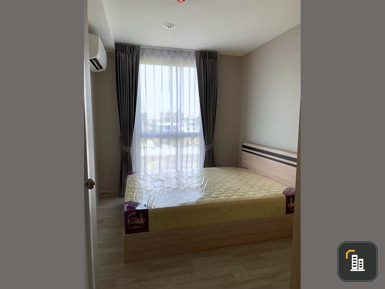 Selling Plum Condo Chokchai 4, 5th floor, unblocked view, fully furnished, good price like this, must book now, don't miss it.