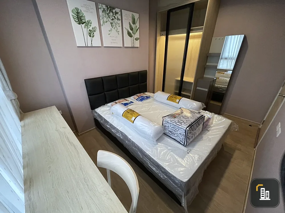 For rent, Common TU, 27th floor, large room, decorated in minimal style, say that it is very nice to live in. Book now, don't wait.