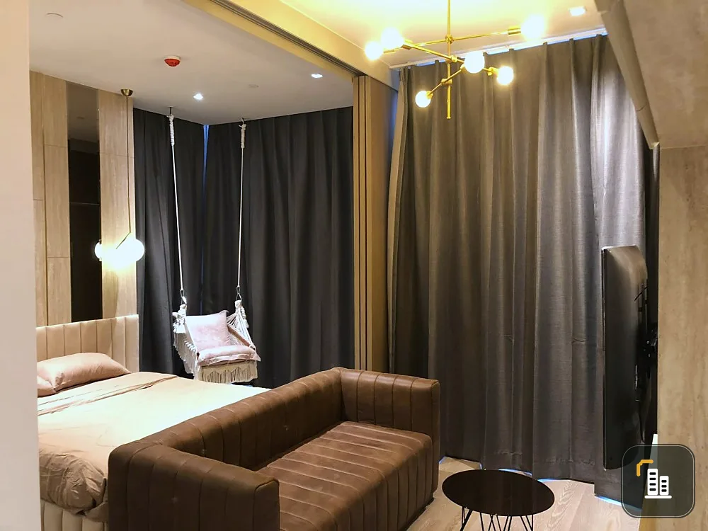 For rent ASHTON SILOM, elegant decorated room, looks expensive, with heavy built-ins You shouldn't miss it.