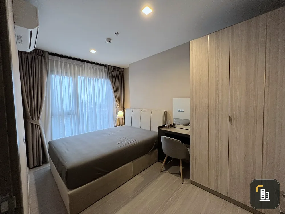 For rent sell, Life Asoke HYPE, 39th floor, east side, private, beautiful room, cool breeze, open view, don't miss it.