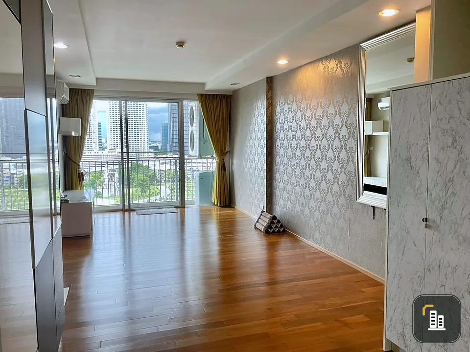 Sell The Line Phaholyothin Park, spacious room, separated into proportion Great built-in Install wallpaper in the entire room, book now.