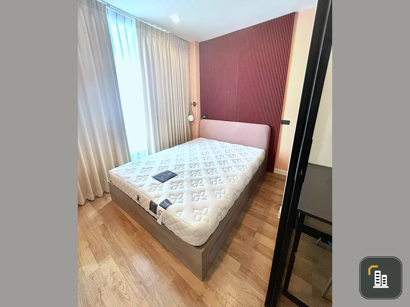 For rent, Groove Ratchada-Rama 9, 6th floor, beautifully decorated room, very inviting, lots of built-in furniture, book now.