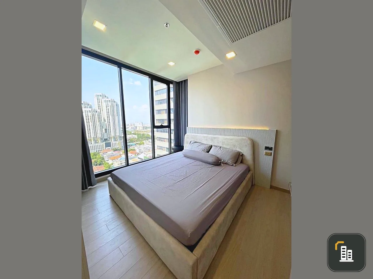 For rent, One Nine Five Asoke-Rama 9, beautiful view, nice decoration, minimal style. Don't just look at it, hurry up and reserve it.