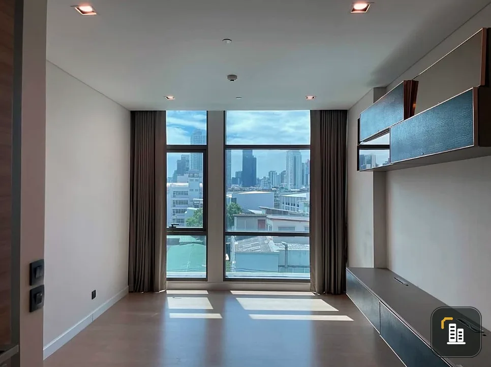 Urgent sale!! Condo The Room Charoenkrung 30, nice room, has a built-in walkin closet, built-in furniture, hurry and reserve now!!