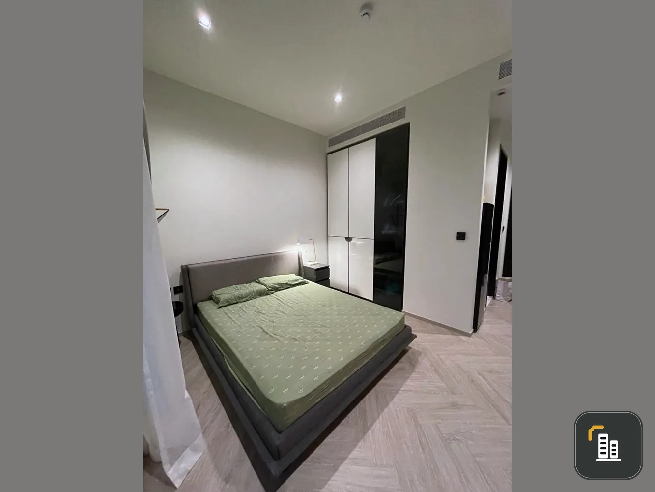 Condo for rent, Chapter Charoennakorn-Riverside. The room is ready Good wallpaper, high floor, good view, book now.