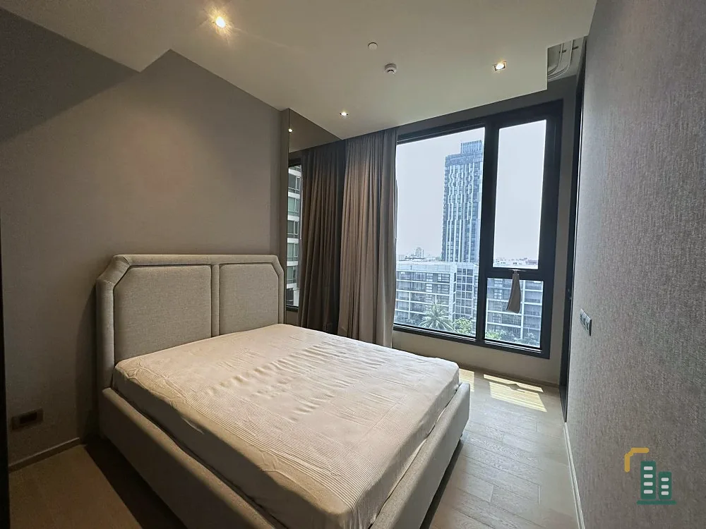 For rent, Hyde Heritage Thonglor, the room is very spacious. It's decorated very elegantly. Good like this. You can't reserve it anymore.