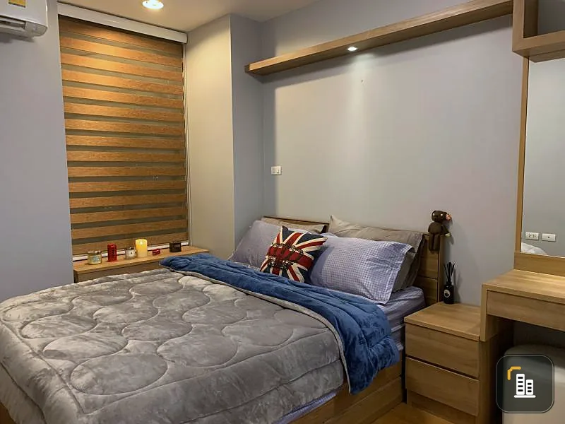 Selling cheap!!! Very high floor, fully furnished, built-in furniture, with electrical appliances, north for sale, Ideo ladprao 5
