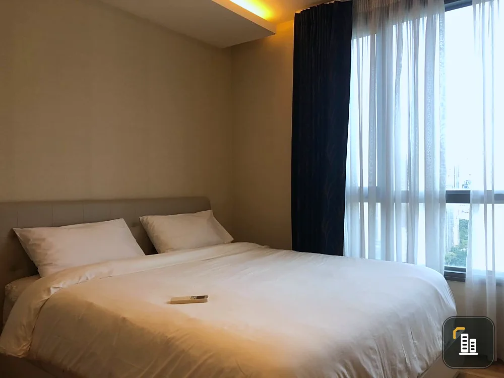 For rent, H Condo Sukhumvit 43, beautiful view, high floor, good built-in furniture like this, you need to hurry and book now.