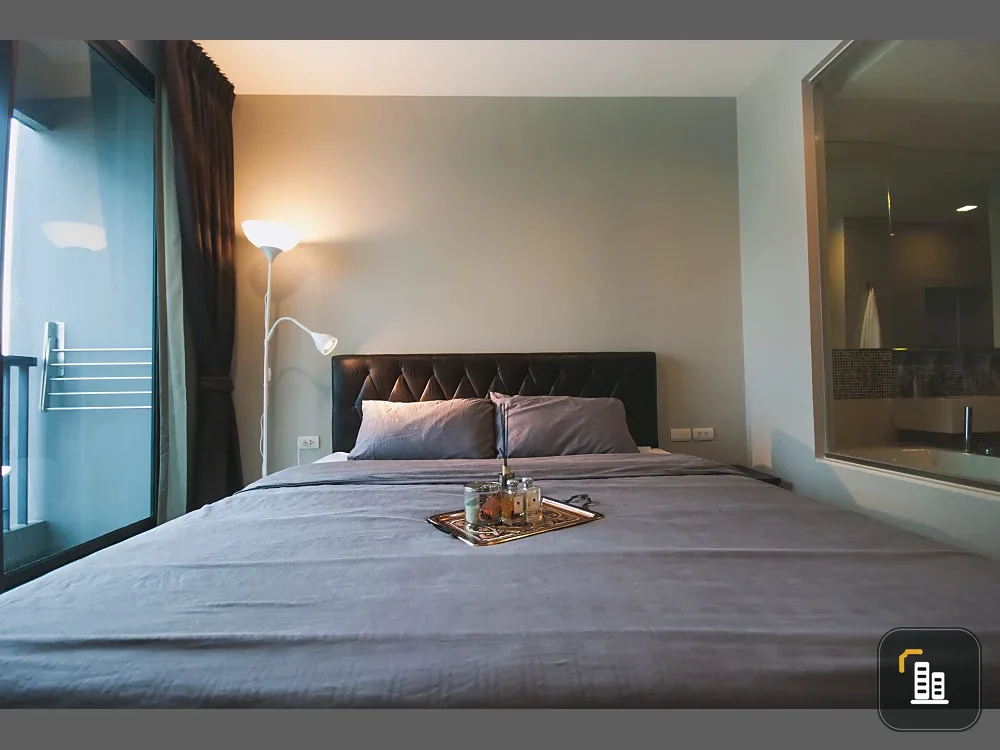 Condo for rent, Rhythm Sukhumvit 44/1, beautiful room, beautifully proportioned room with privacy.