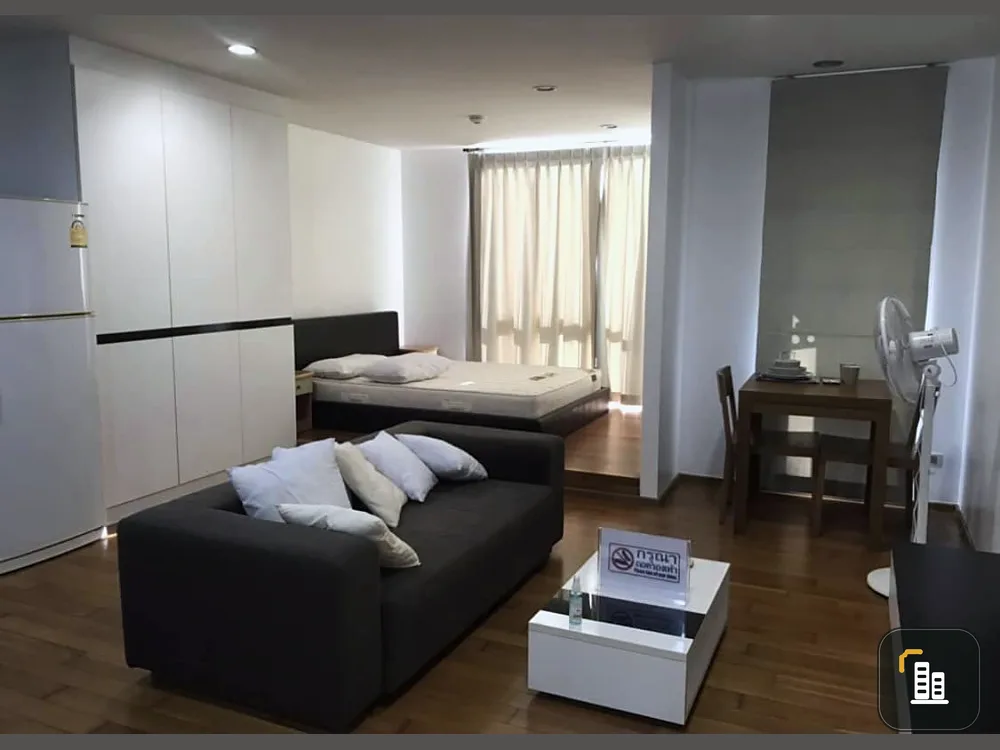 For rent, The Tempo Ruamrudee, 4th floor, corner room, pool view, spacious room, comfortable, hurry to book now.