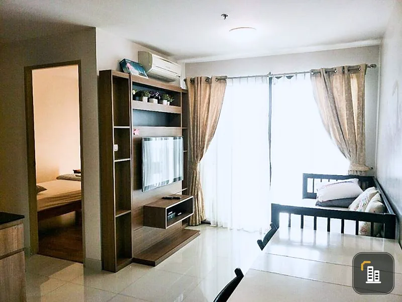Sell IDEO Ladprao 5 on a potential location. Can cover all walks easily, MRT/shopping mall, not far away, fully furnished room, urgent!!!