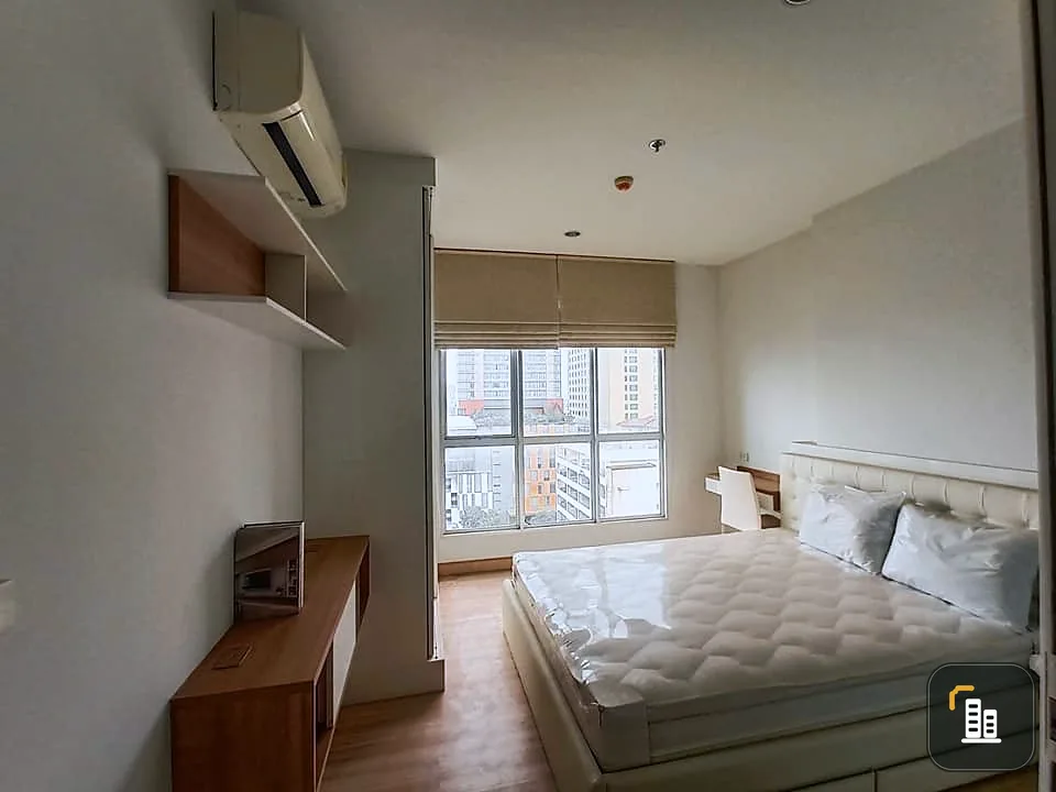 Selling The Hotel Serviced Condo, 1 bedroom, 1 bathroom, complete facilities, high view, don't miss it.