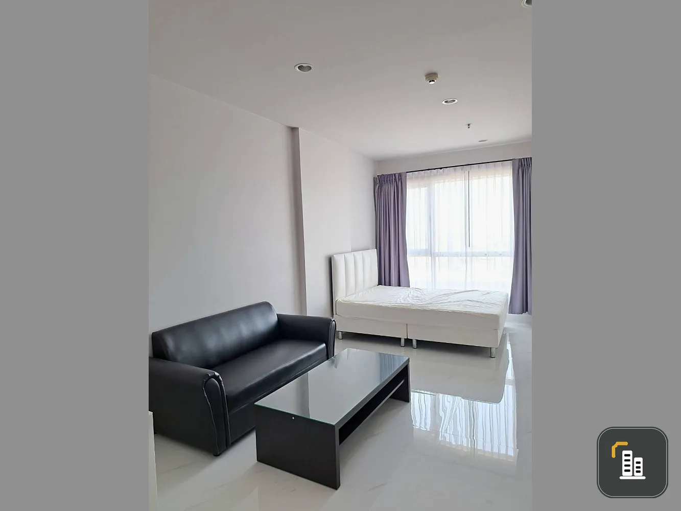 For rent, Hive Taksin, 14th floor, spacious room, comfortable living, comes with full decoration, book now, hurry up.