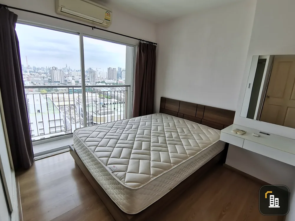 spacious room Fully furnished, near the mall, next to BTS, very convenient. For rent, SIM Vipha-Lat Phrao, book now!!