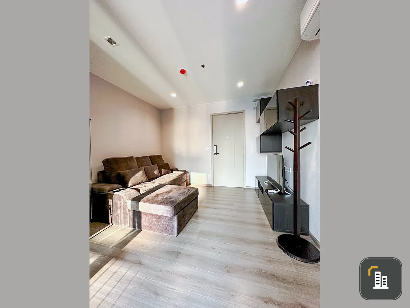 Condo for sale, The Politan Rive, 37th floor, has a river view Plus the best price If you miss it, you will regret it later.