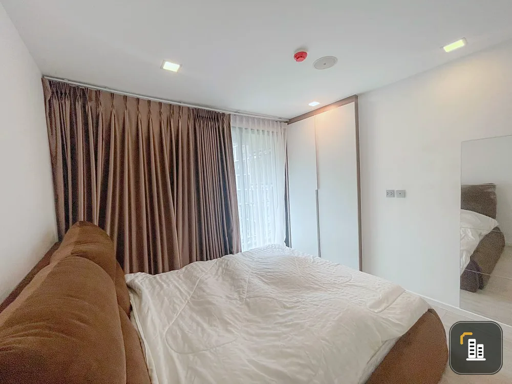 Condo for rent, Atmoz Ladprao 71, nice decorated room Install wallpaper in the whole room and get the best price. Book now.