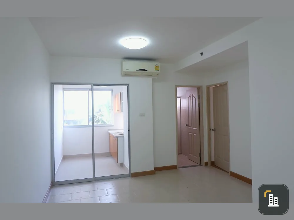 For sale, City Home Rattanathibet, 3rd floor, electric train view, empty room, wide, comfortable, reserve the owner now.
