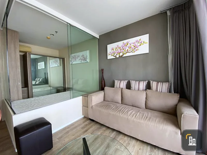 Urgent sale, Condo The Issara Ladprao, near MRT / near the mall Selling everything in the room. Buying to invest. It's cool to live by myself.