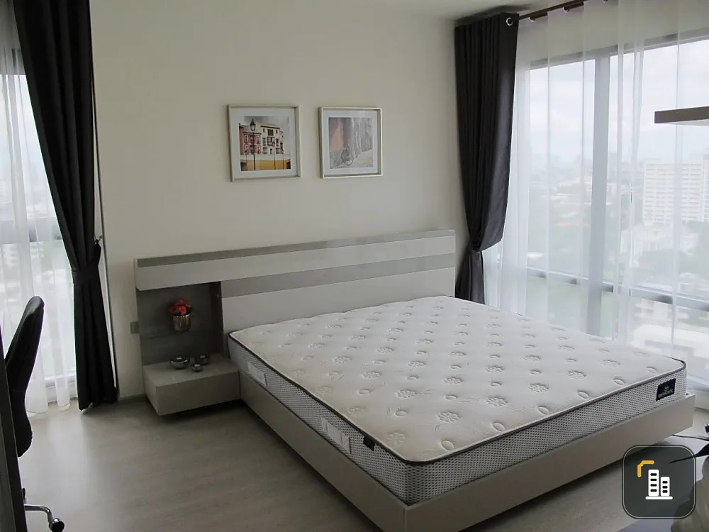 Condo for sale: Rhythm Sukhumvit 36-38, corner room, fully furnished. Ready to move in. Don't miss it!!
