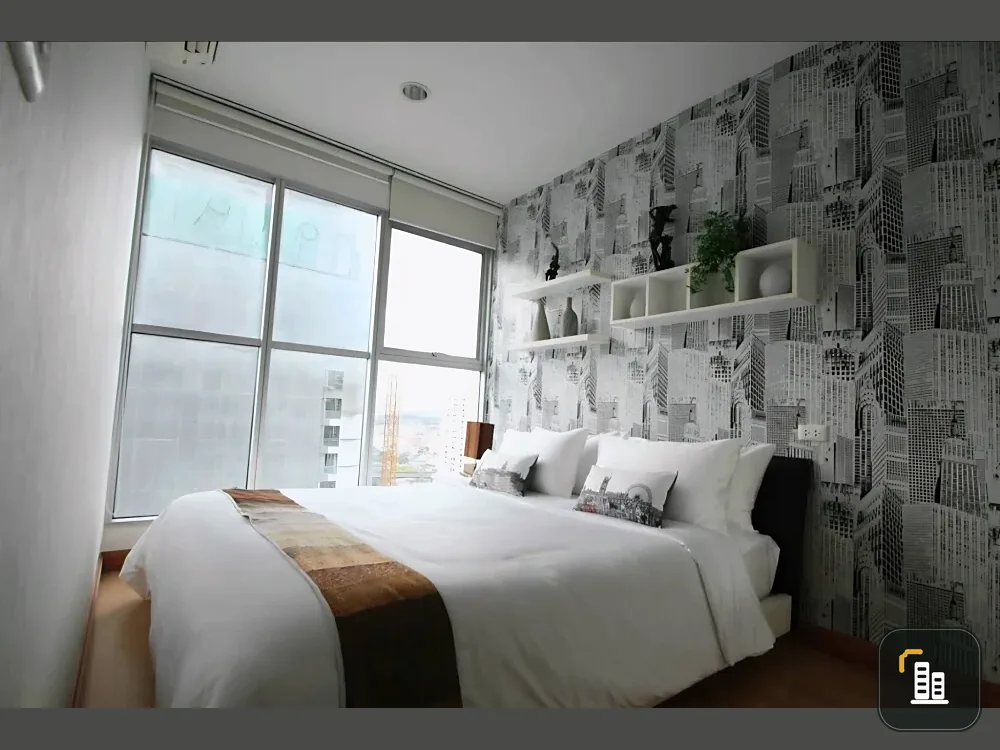Condo for rent, The Address Siam, spacious, clean, furniture, equipment, electrical appliances, good location, urgent
