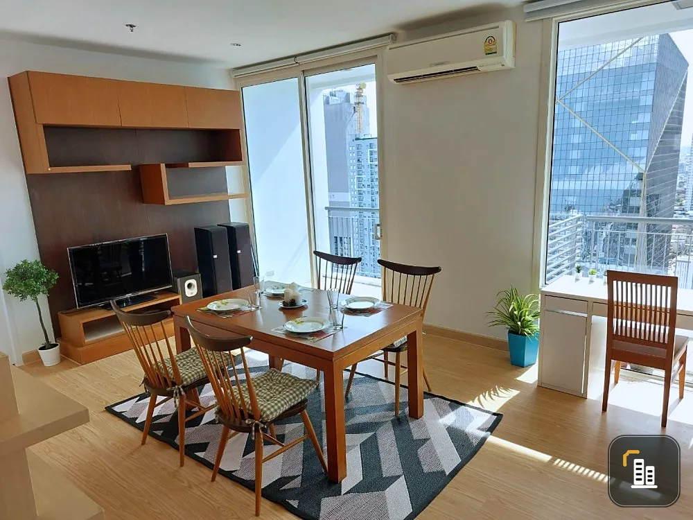 Condo for rent, Villa Ratchathewi, 30th floor, very beautiful view, very spacious room. Ready to move in Don't miss a lot