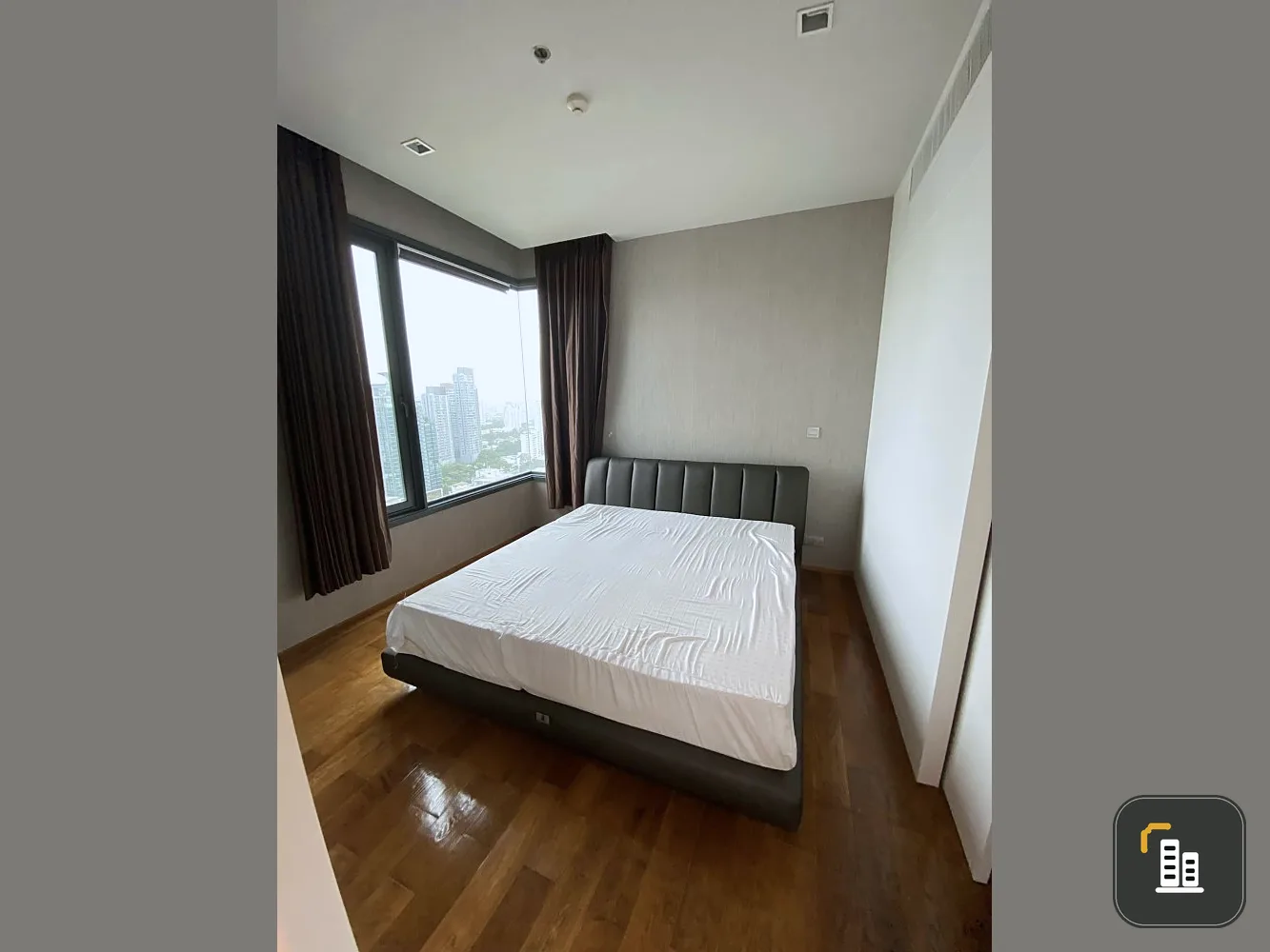 Sell or rent Keyne by Sansiri, high floor, beautiful view, nice room, 2 bedrooms, complete facilities If interested, hurry up to reserve.