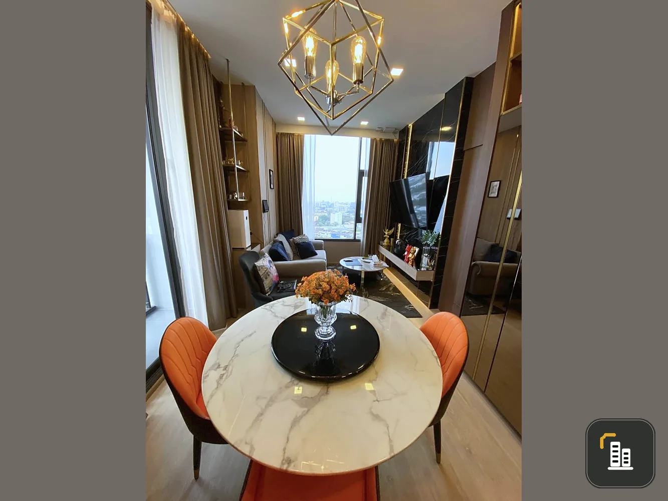 Sell, rent, luxury condo, Centric Ratchayothin, decorated in Modern Luxury style with built-in furniture, book now