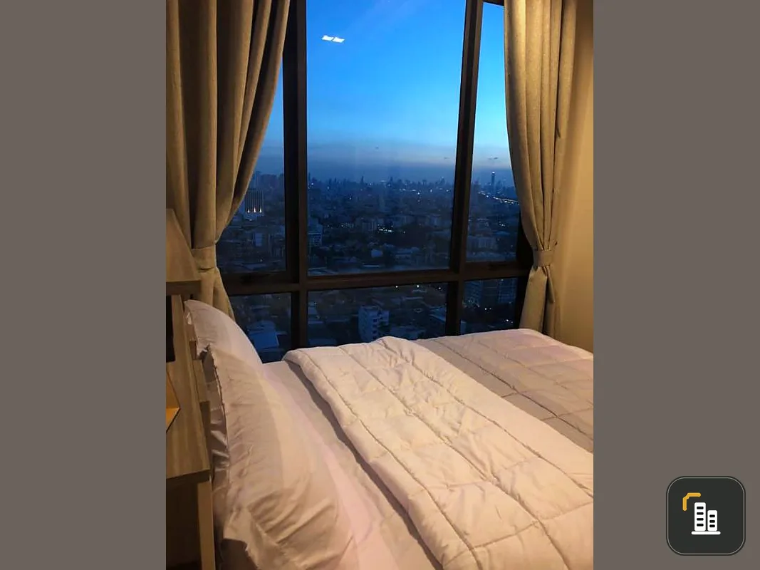 It is one of the condos in the Lat Phrao area that you should rent. Good central area, easy to travel, Whizdom Avenue Ratchada, Ladprao here.