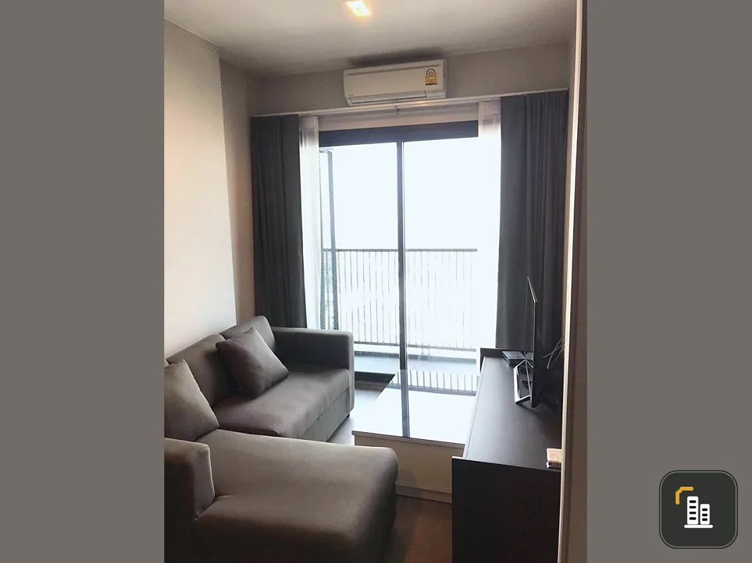 For rent or sale Whizdom Avenue Ratchada-Ladprao, fully furnished, put your clothes in your bag to book. Swimming pool, good view