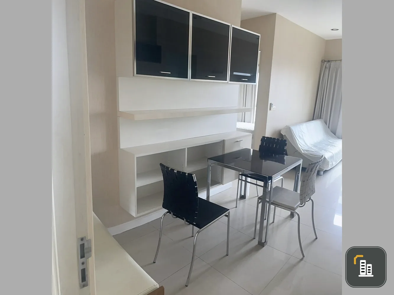 Condo for rent, Q House Sathorn, beautifully decorated, room size is just right, don't wait, hurry up!!