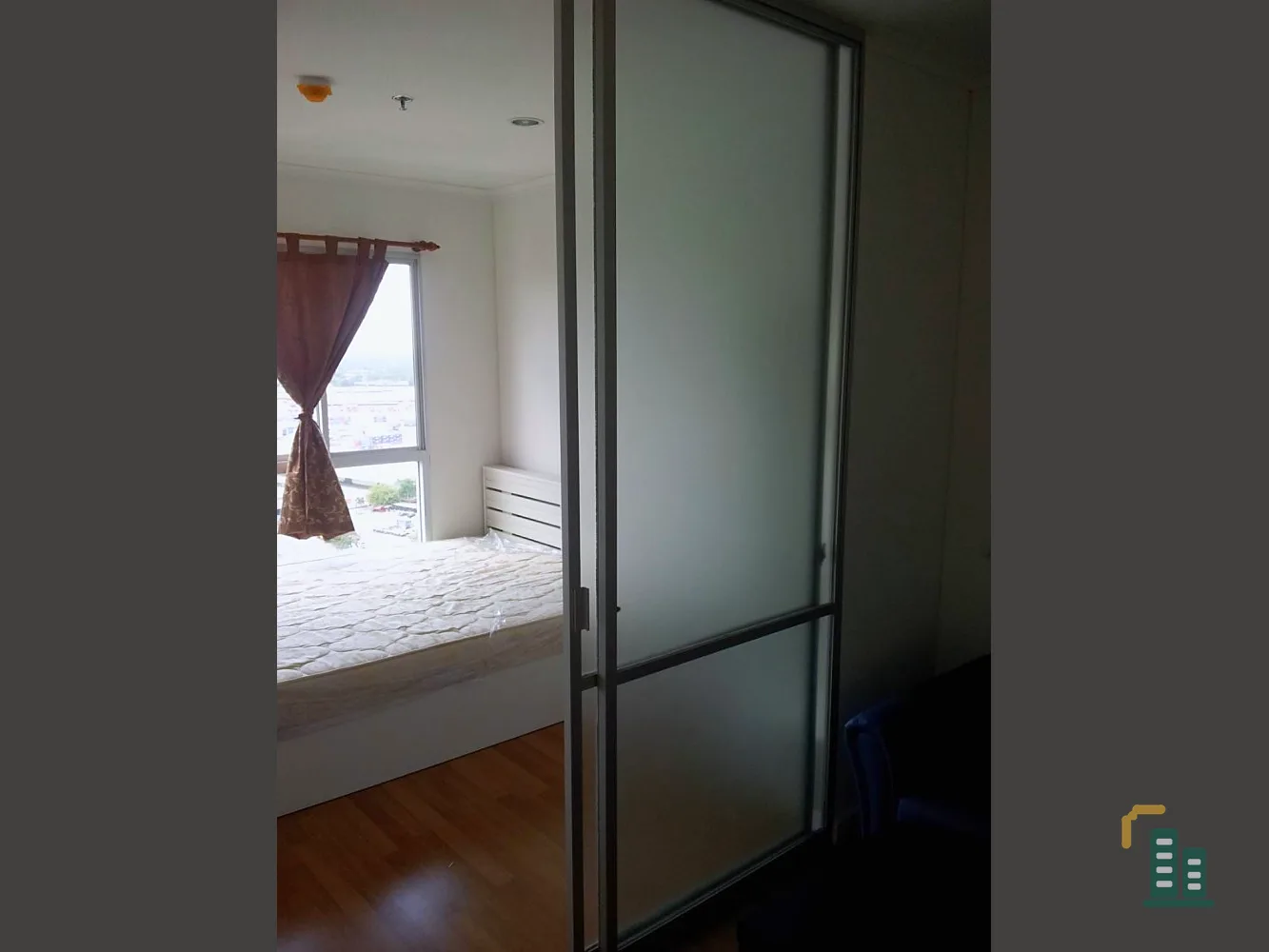 For rent, Lumpini Place Rama 4 - Kluaynamthai, high floor, pool view. Comes fully furnished, book now