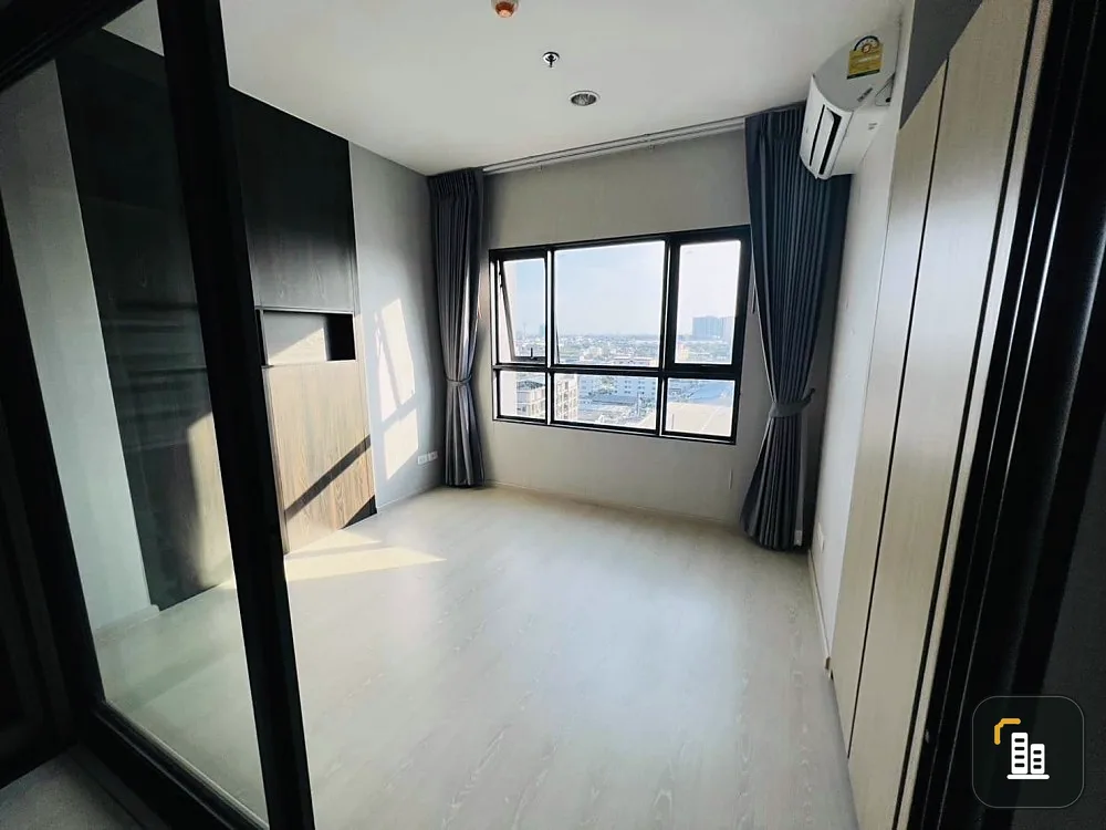 Condo for sale, Ideo 115 Sukhumvit, spacious room There is a usable area on the 12th floor, has a good view, cheap price, buy it, don't wait.
