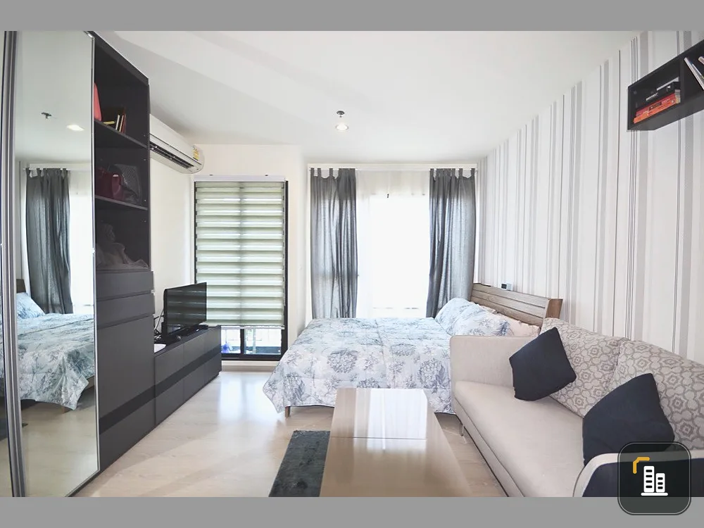 For rent, Studio Rhythm Asoke1, 24th floor, beautiful view, not blocked, east, fully furnished, book now.
