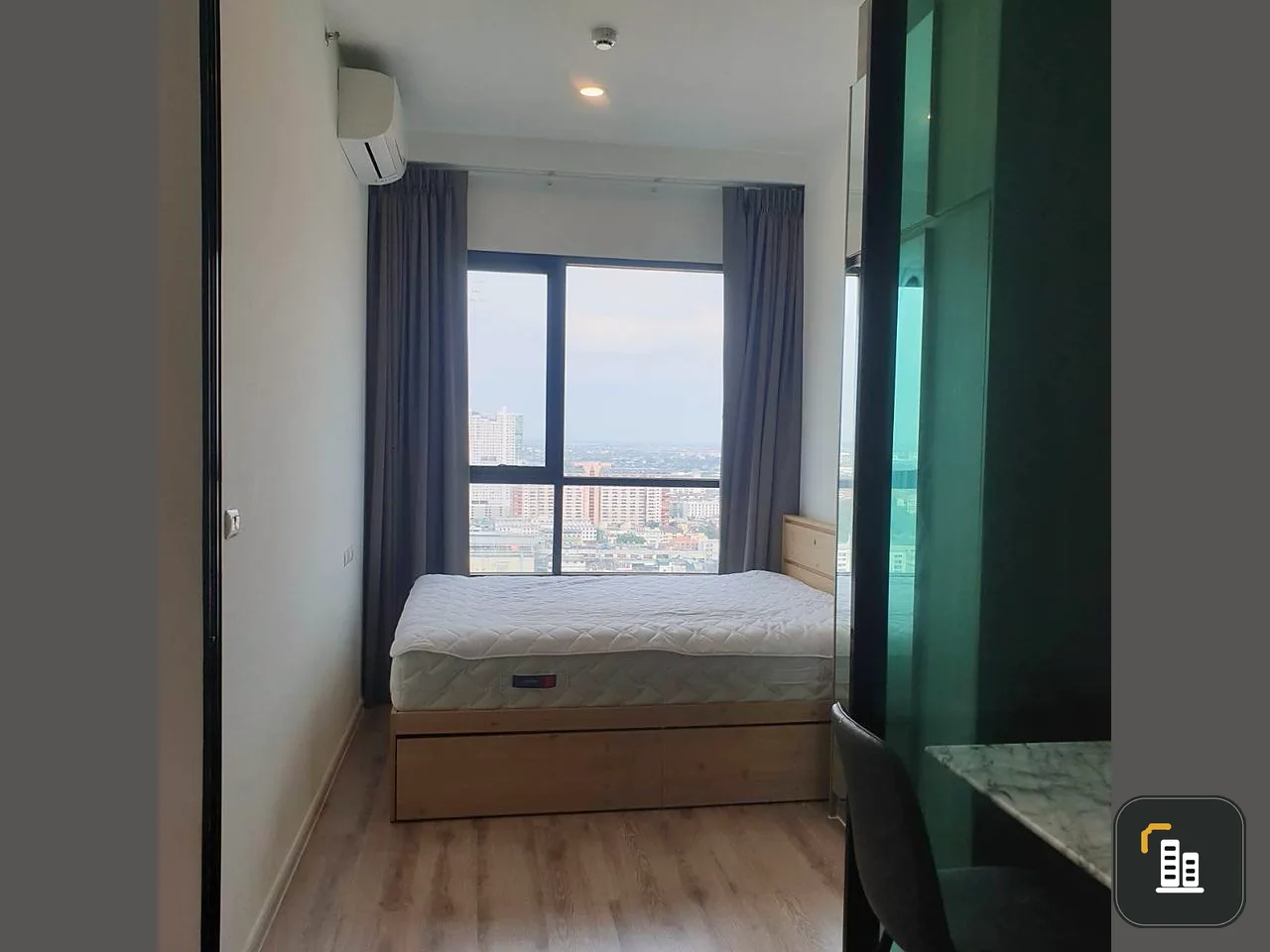 For rent: Knightsbridge Collage Ramkhamhaeng, high floor, beautiful view, partition room is very well proportioned. just come in