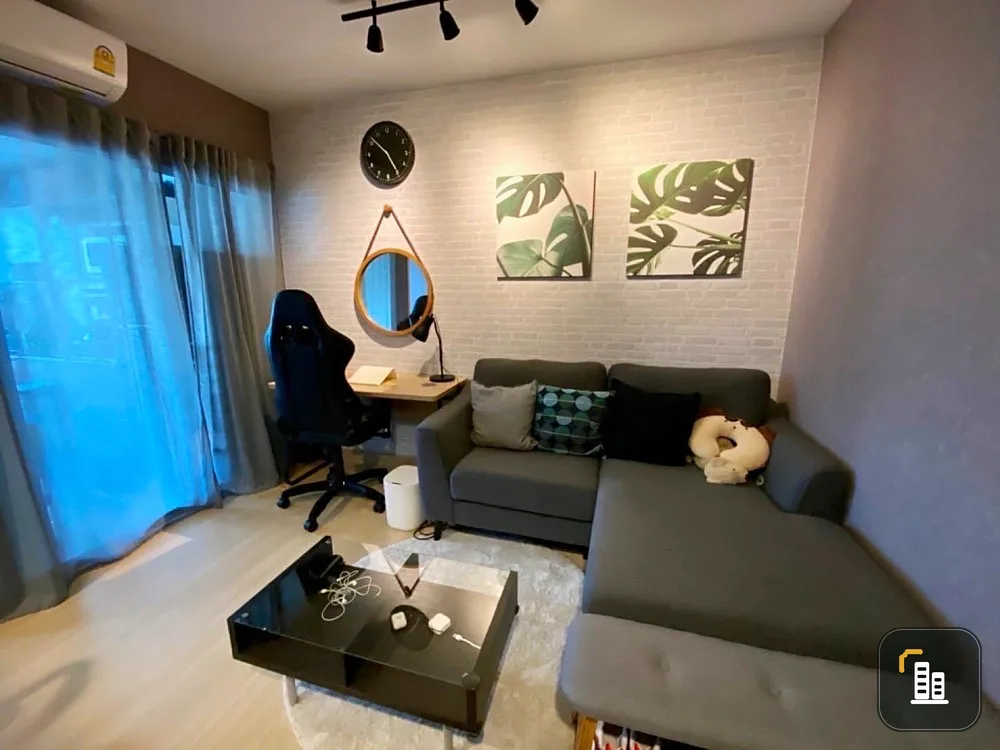 Selling Supalai Veranda Rama 9, high floor, no building blocking, good sofa, sitting and sleeping is comfortable, book now.