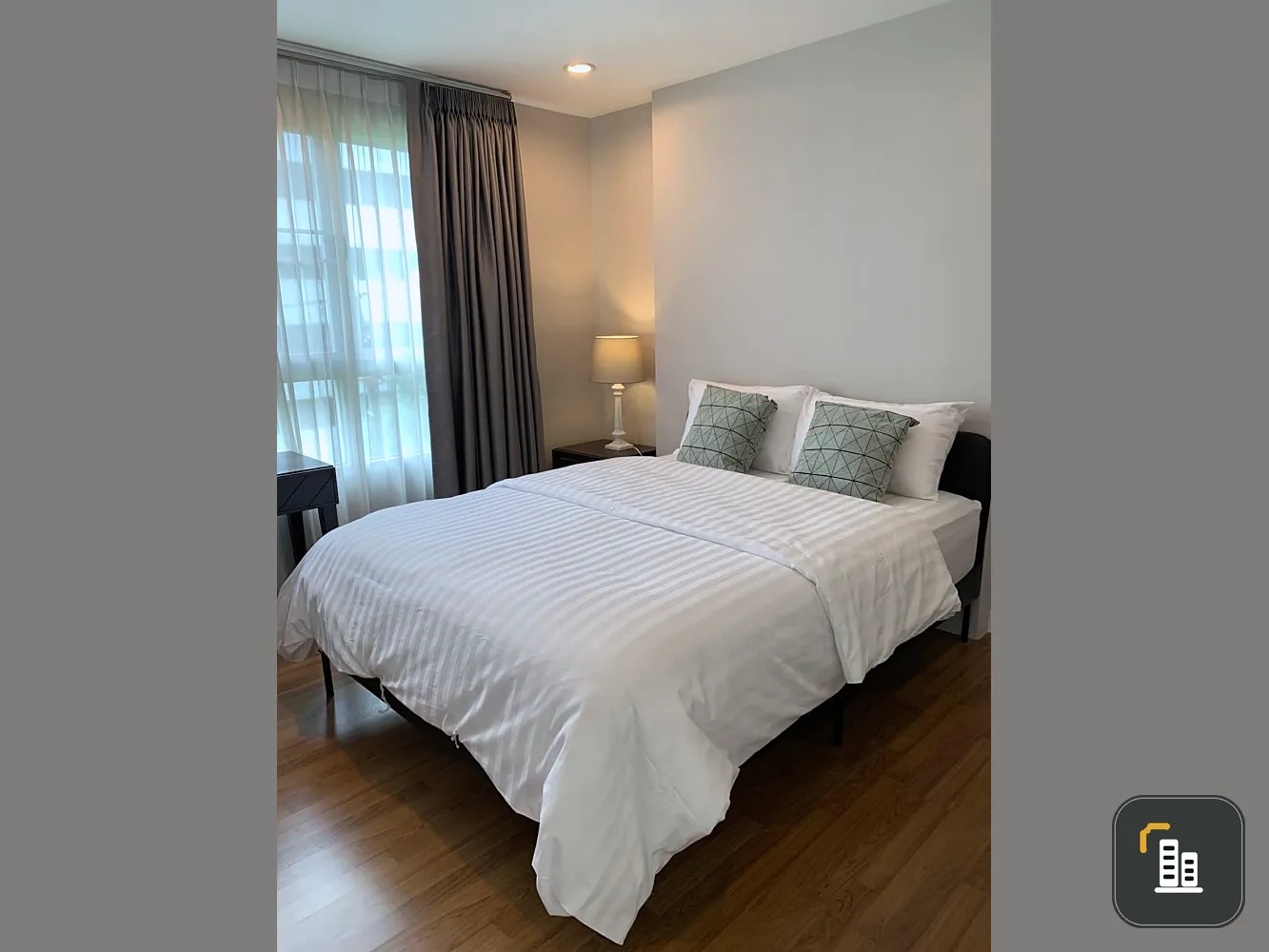 For rent, The Clover Thonglor, 4th floor, nice room, fully furnished, hurry to book before it's out of hand.