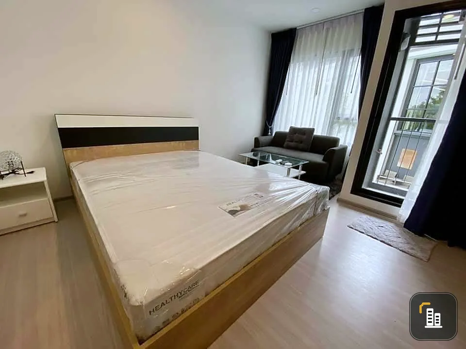 Selling Aspire Sukhumvit-On Nut, pool view, complete electrical appliances The price is tangible, you can carry your bag and move in.