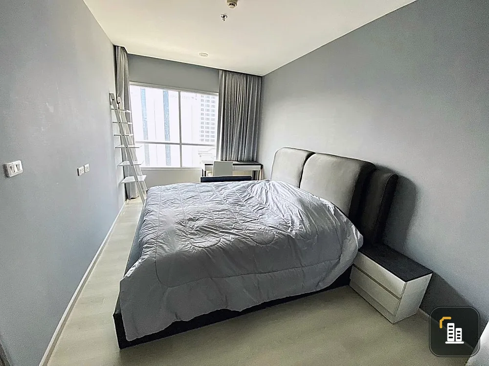 Condo for sale, Life Ratchadapisek, 2 bedrooms, spacious, high floor, city view, with facilities, hurry to book.