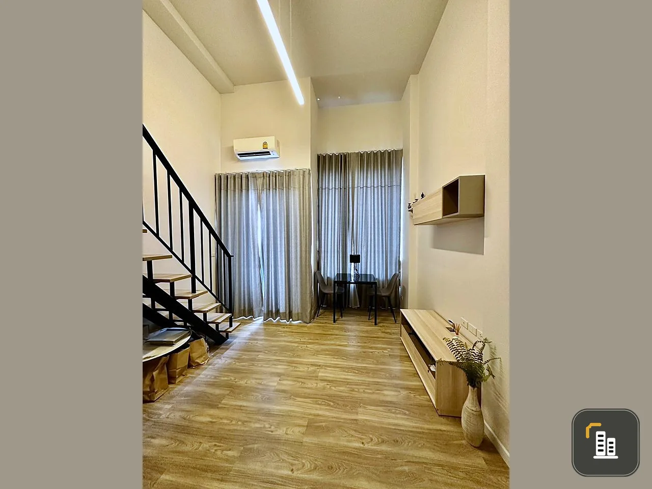 Selling Blossom Condo @ Fashion, nice room, good furniture, clear view, don't just look at it, hurry up and book now.
