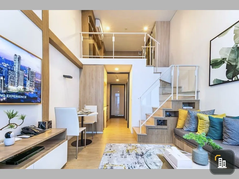 Sale down payment Landmark @MRTA Station, 19th floor, double space room, great price, miss it and you will regret it.