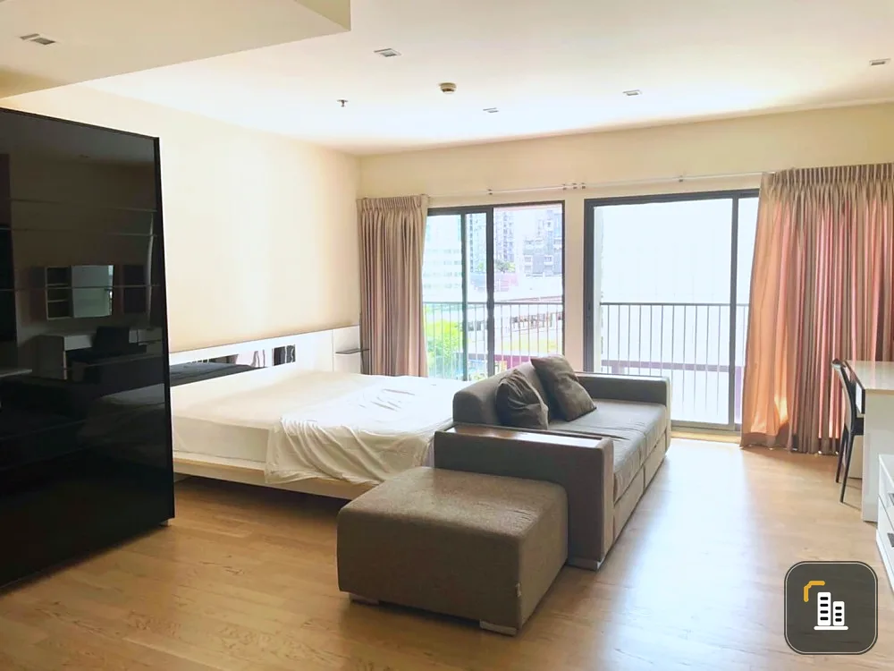 Sell, rent, Noble Remix, Sukhumvit 36, studio room, pool view Good electrical appliances. Book now.