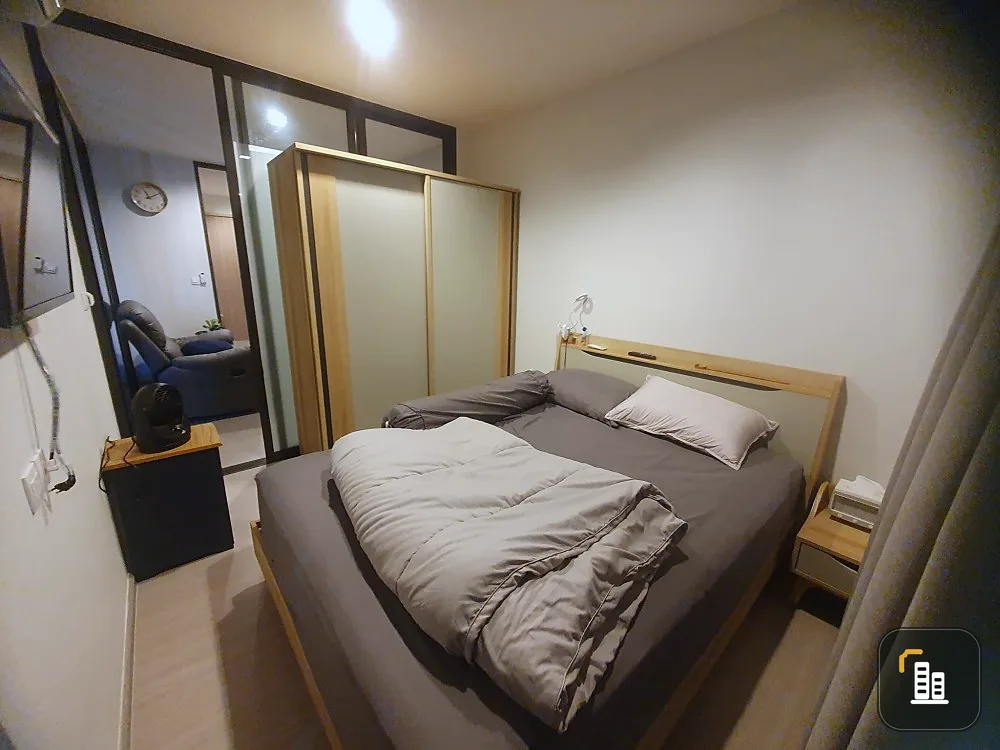 Condo for sale, Life Sathorn Sierra, nice room, good size, fully furnished, well proportioned, great price, hurry to book.