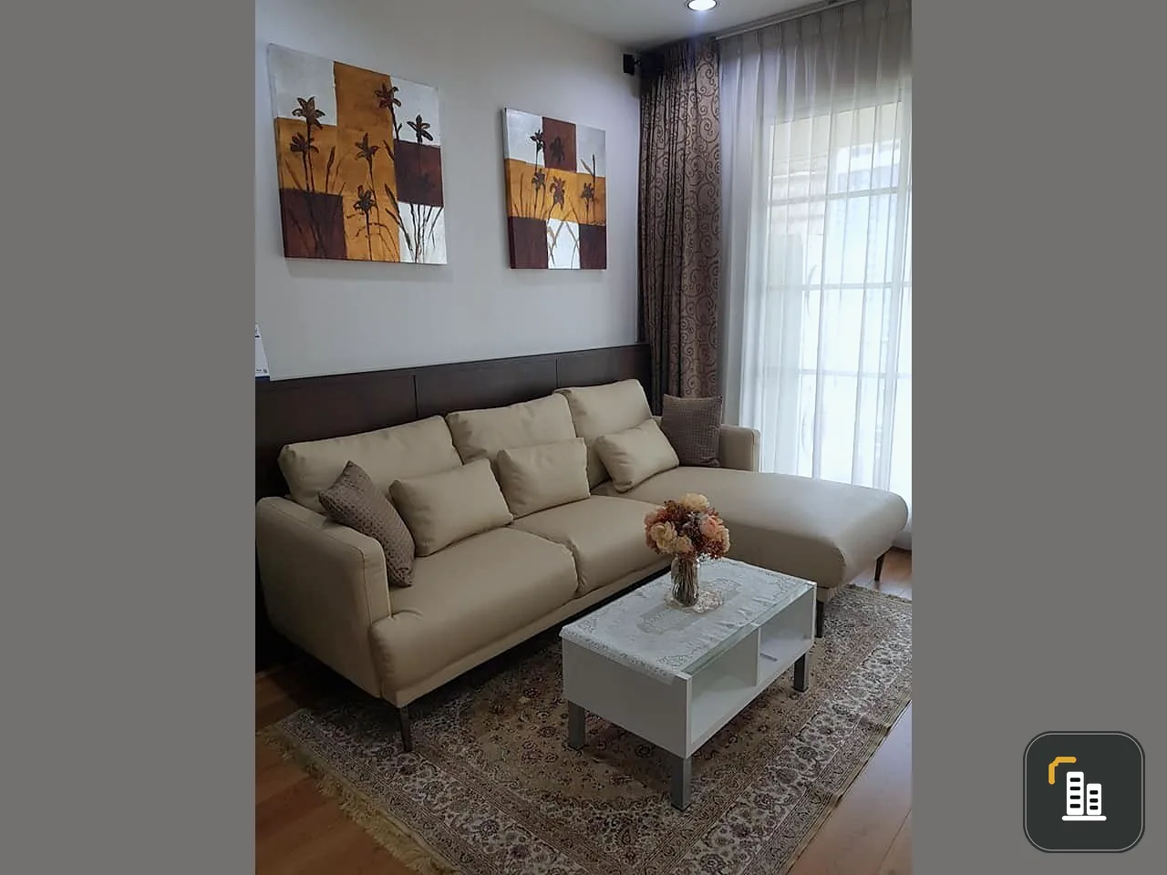 For rent, Baan Klang Krung, Siam-Pathumwan, 2 bedrooms, big sofa, sitting very comfortable. Plus all electrical appliances. Must reserve.