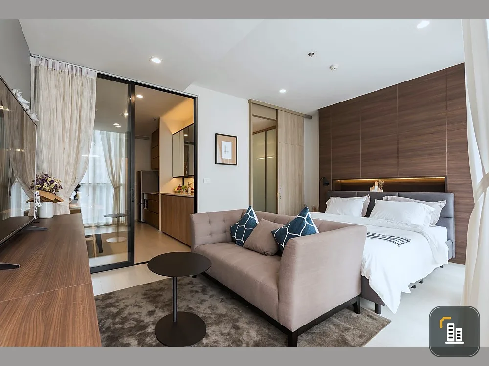 For rent, Noble Ploenchit, high floor, beautiful room, nice built-in, well-furnished, you won't be disappointed for sure.