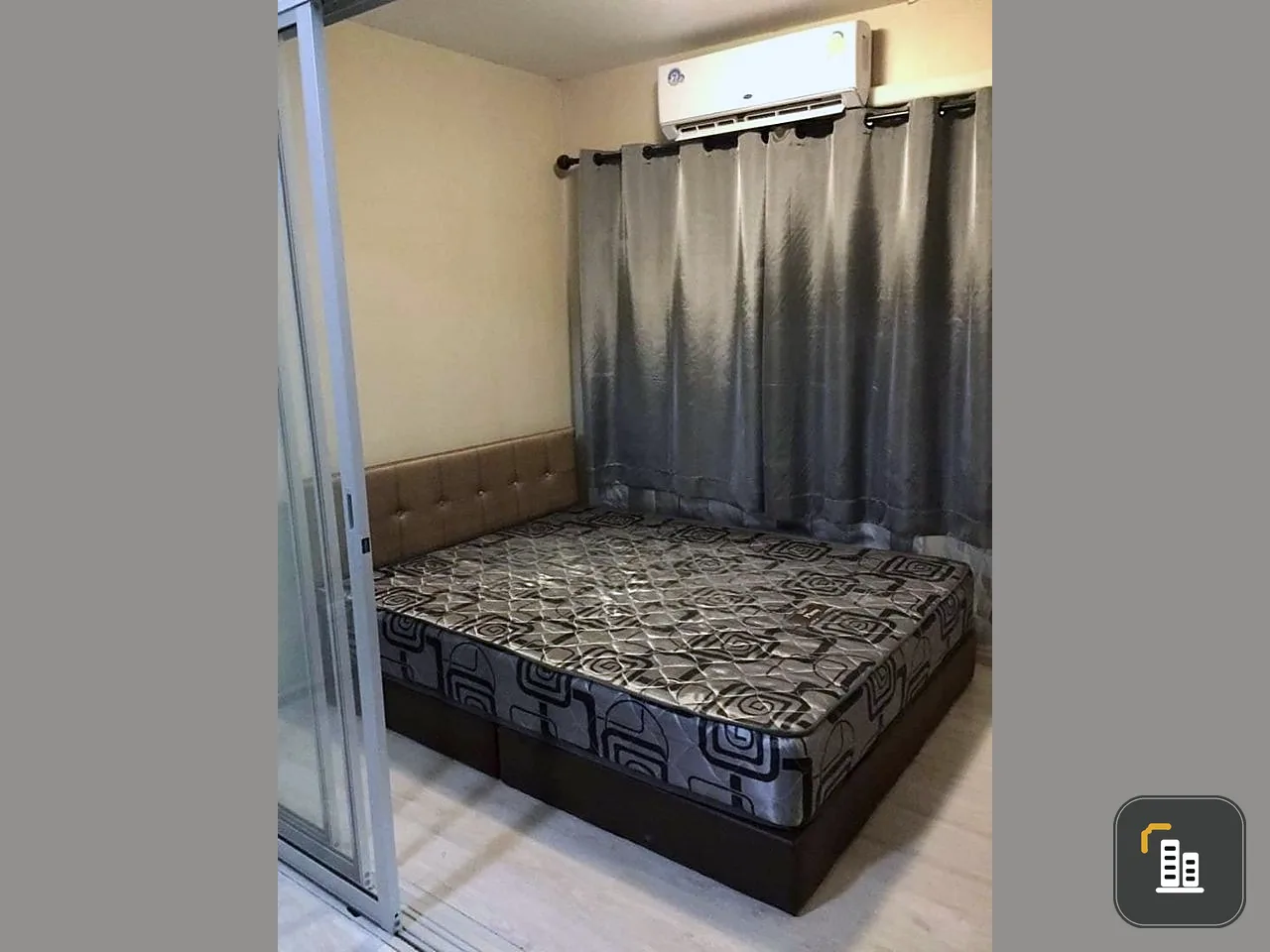For rent, Plum Condo Park Rangsit Phase 1, 8th floor, pool view, partitioned room, fully furnished, ready to move in immediately.