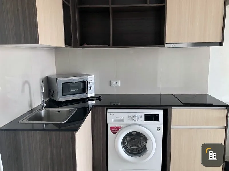 Quiet corner room, built-in kitchen, you can carry your bags in. My story Ladprao 71