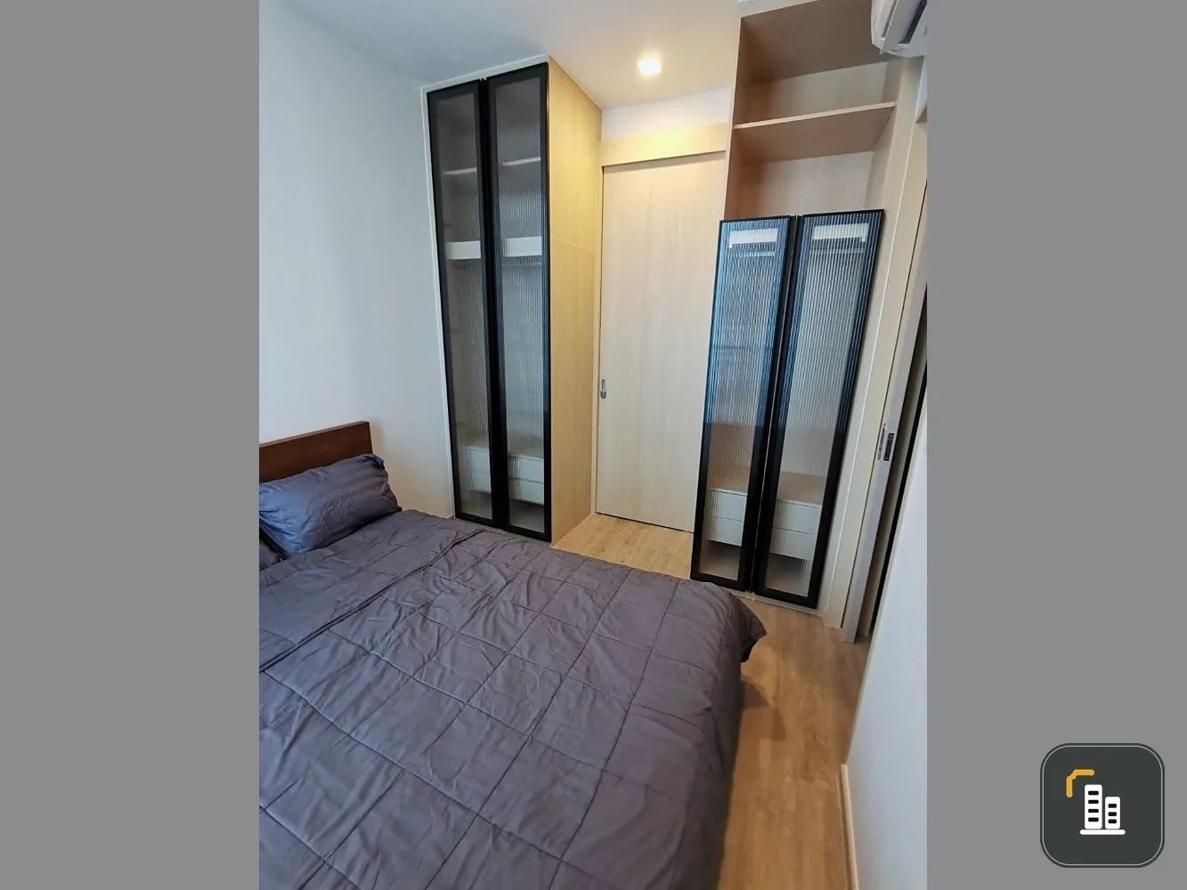 For rent!! Condo Noble State 39, a luxury condo in Phrom Phong area. Complete facilities, ready to move in, don't miss it!!