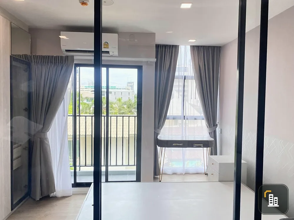 Condo for sale, Ivory Ratchada 32, Fully Furnished, comfortable sofa bed You can reserve first come first serve. Hurry up.