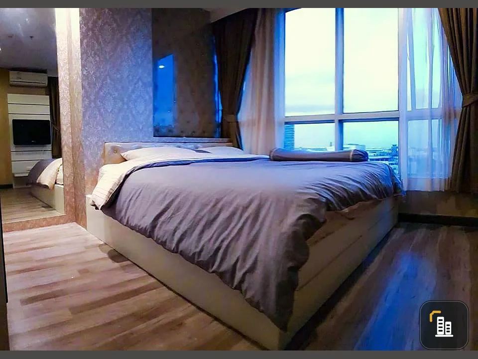 Condo for sale, Life @ Ratchada, Ladprao 36, nice room, wide size, fully furnished, good price, don't miss it.